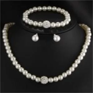 Pearl jewelry set Women's necklace earrings bracelet three-piece set for mother gift beautiful wedding photo accessories