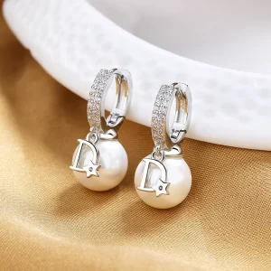 Fashion Korean Version High-end Feeling Light Luxury Trendy Temperament Atmospheric Earrings for Women Jewelry.